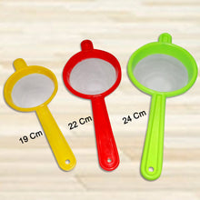 Tea and coffee strainers, plastic, available in a set of three.