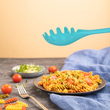 Non-slip spaghetti spoon for easy pasta serving