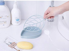 Leaf-shaped soap holder with drainage for easy cleaning